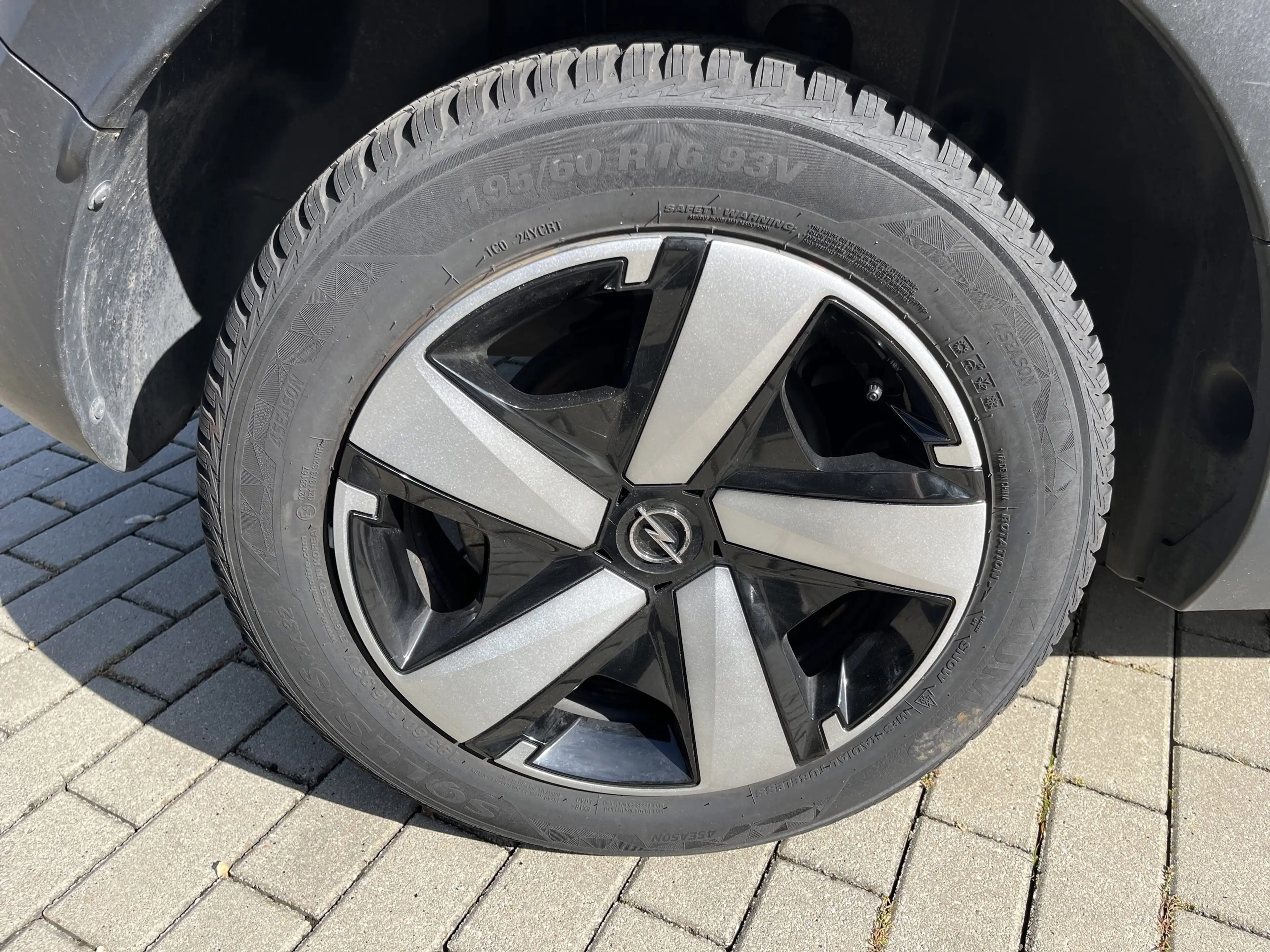 Opel Crossland 1.2 Turbo Enjoy LED+Allwetterreifen — photo 8