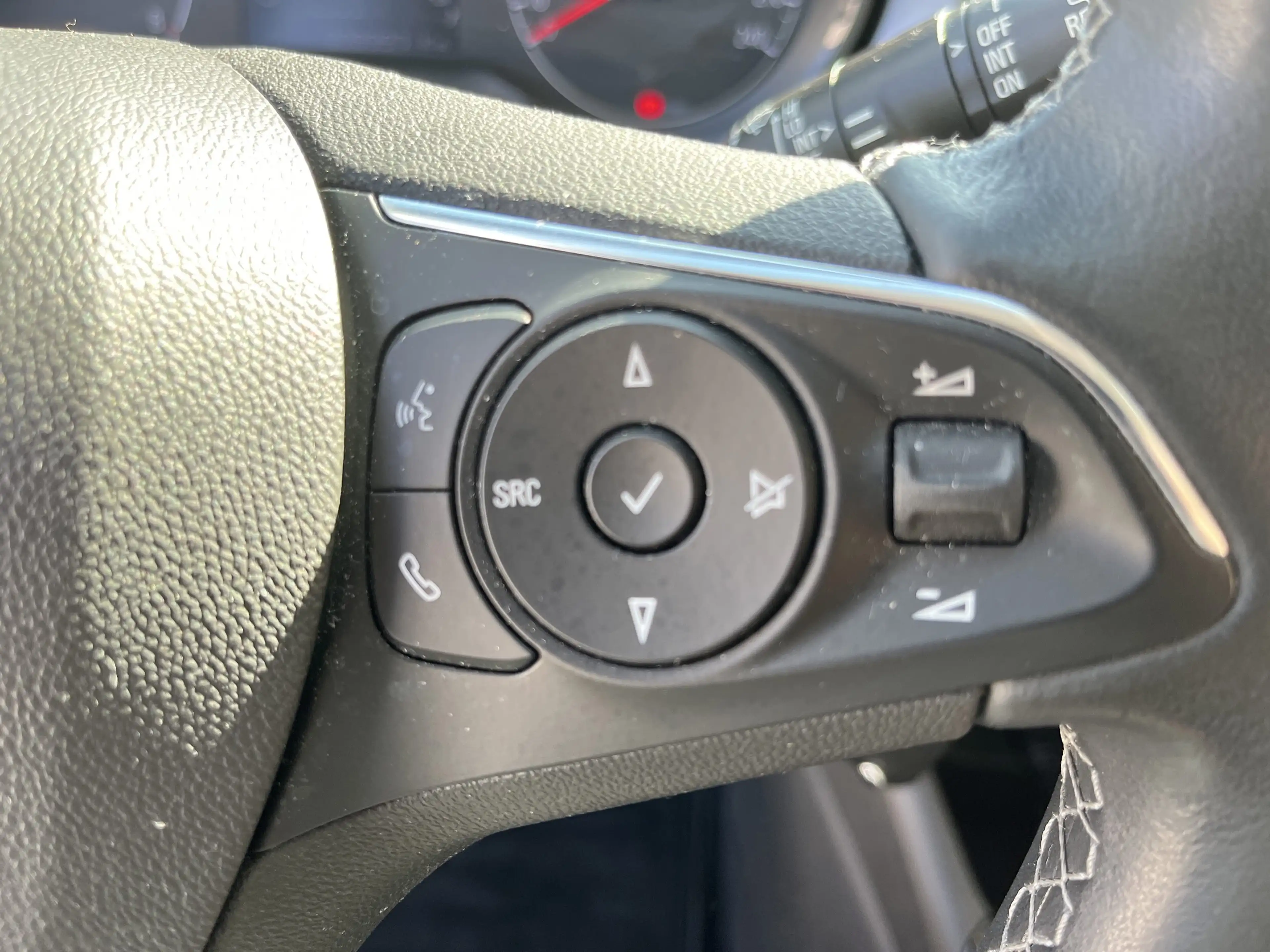Opel Crossland 1.2 Turbo Enjoy LED+Allwetterreifen — photo 17