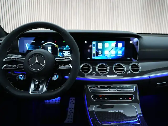 Mercedes-Benz E-Class view 11