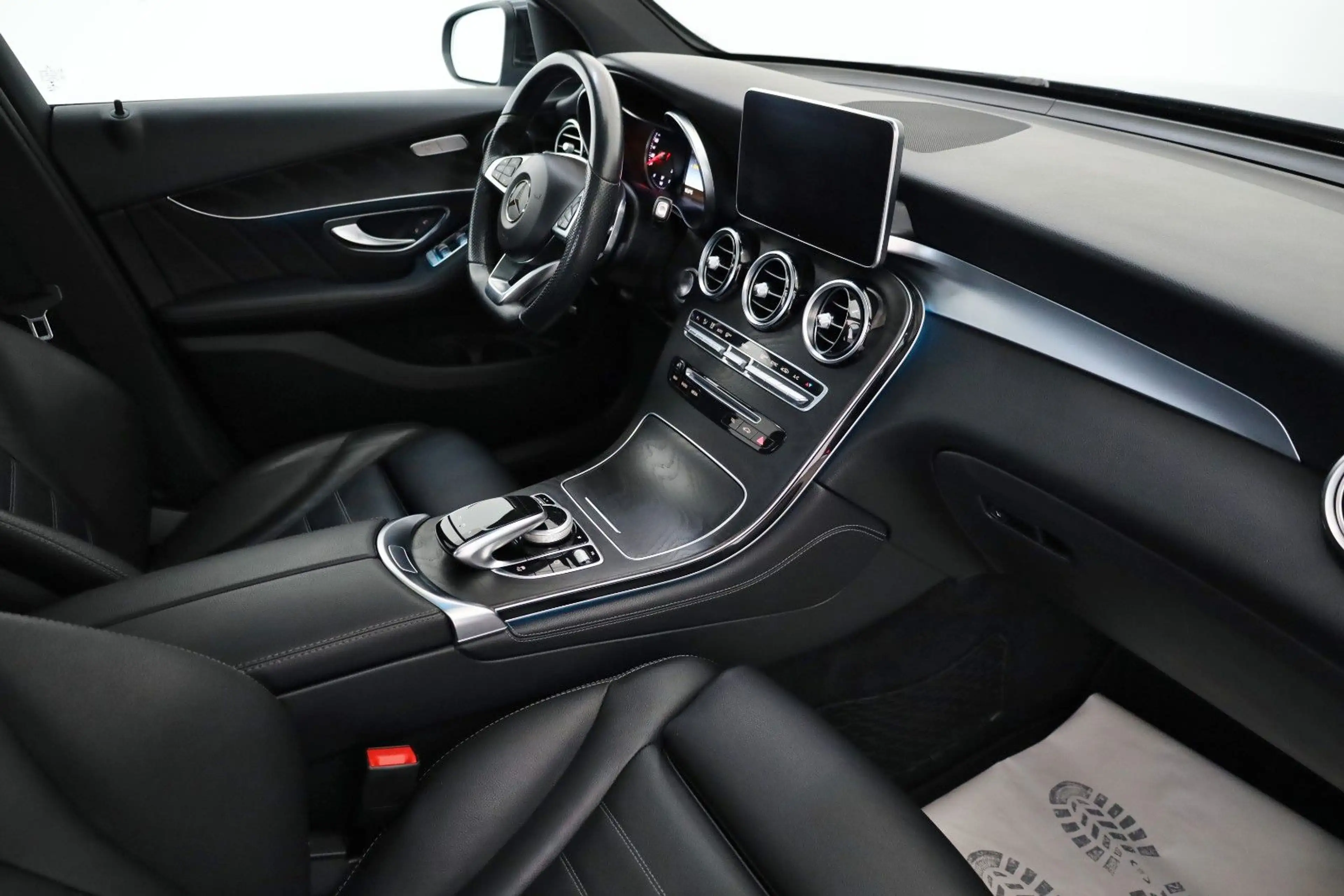 Mercedes-Benz GLC 250 d 4M AMG Int. Leder,Navi,LED,Panorama,+WR — photo 3
