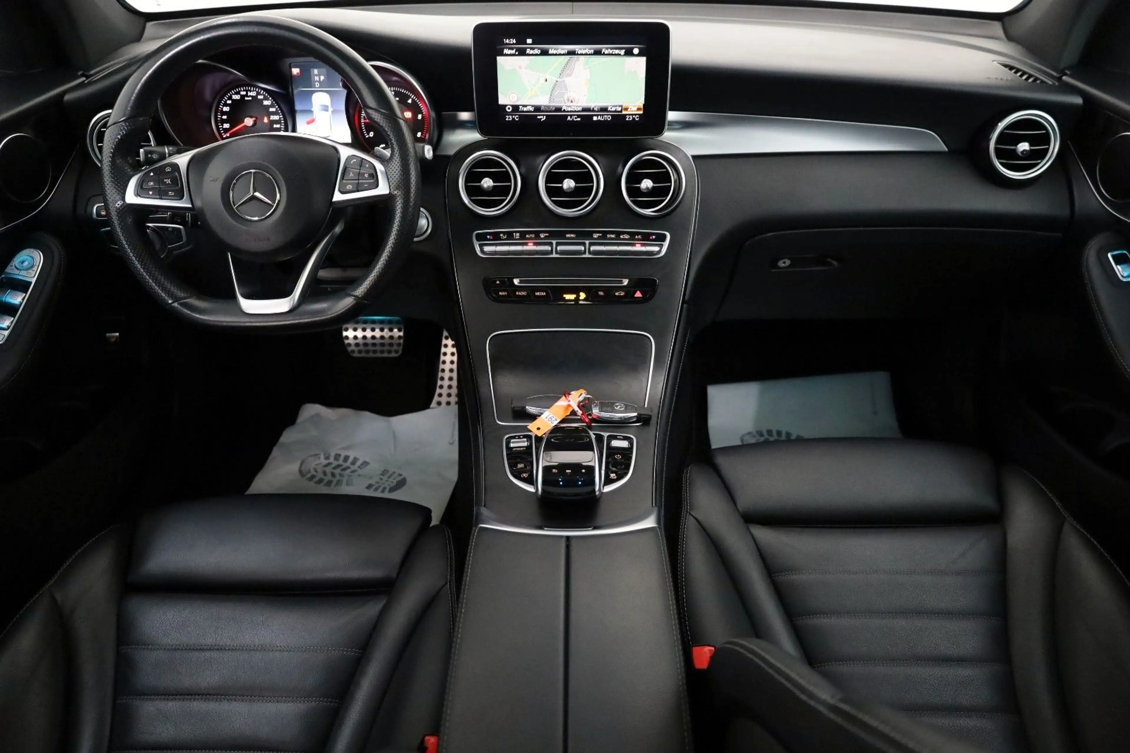 Mercedes-Benz GLC 250 d 4M AMG Int. Leder,Navi,LED,Panorama,+WR — photo 4
