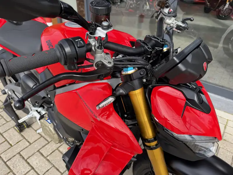 Ducati Streetfighter - foto 4
