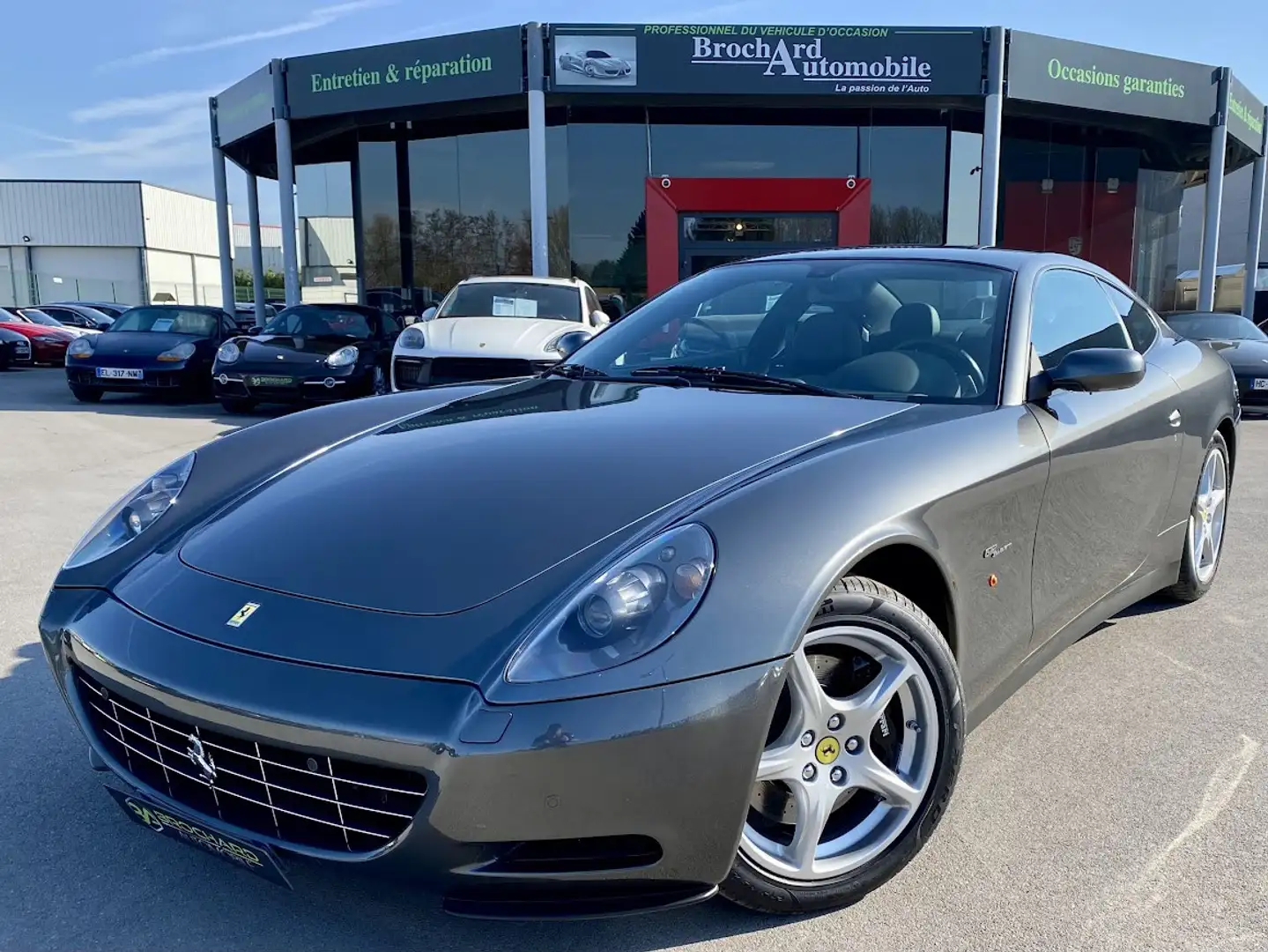 Ferrari 612 / V12 5.7l 540 CH F1 / Française / 2nd Main / Historique Complet Gris - 1