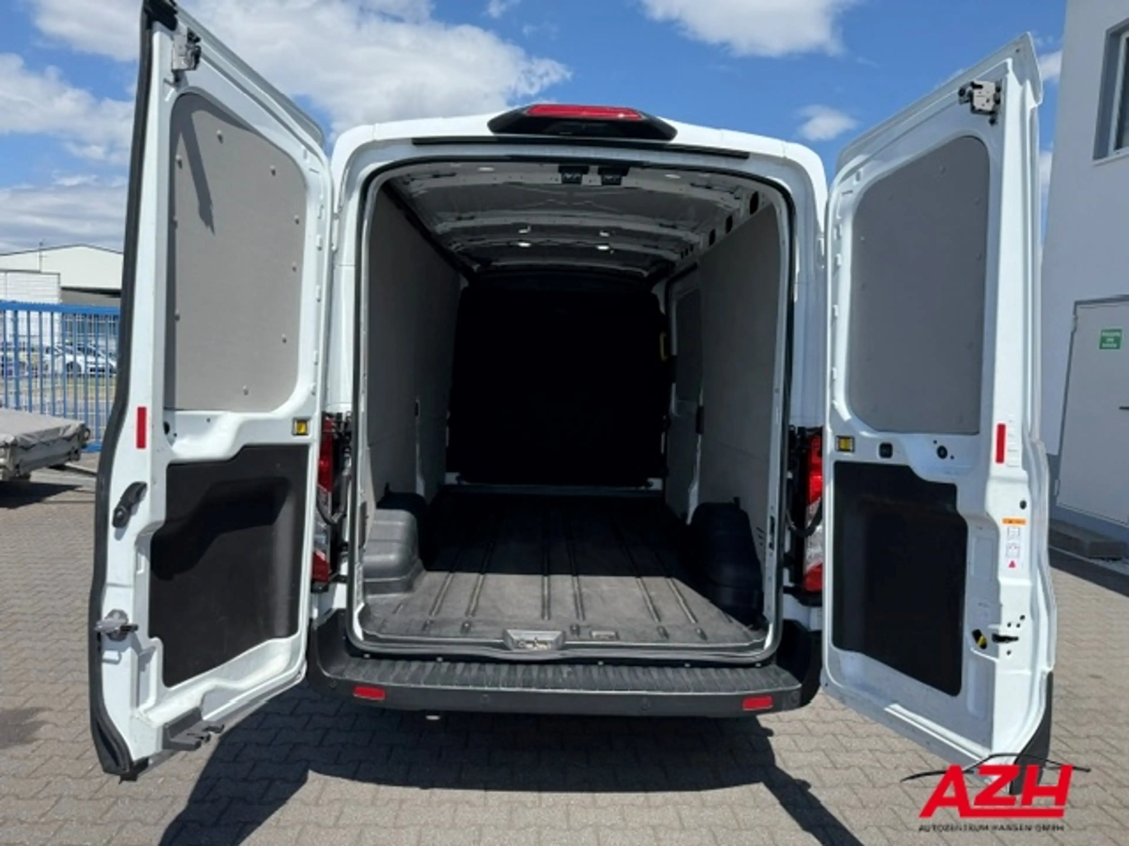 Ford Transit Kasten L3H2 Trend 2.0 TDCI, EU 6 — photo 7
