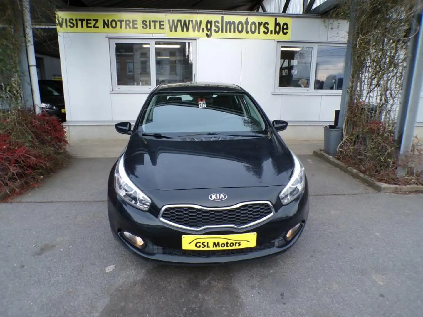 Kia Ceed / cee'd 1.4i 100cv Noir 02/16 91.570km Airco Bluetooth USB Schwarz - 2