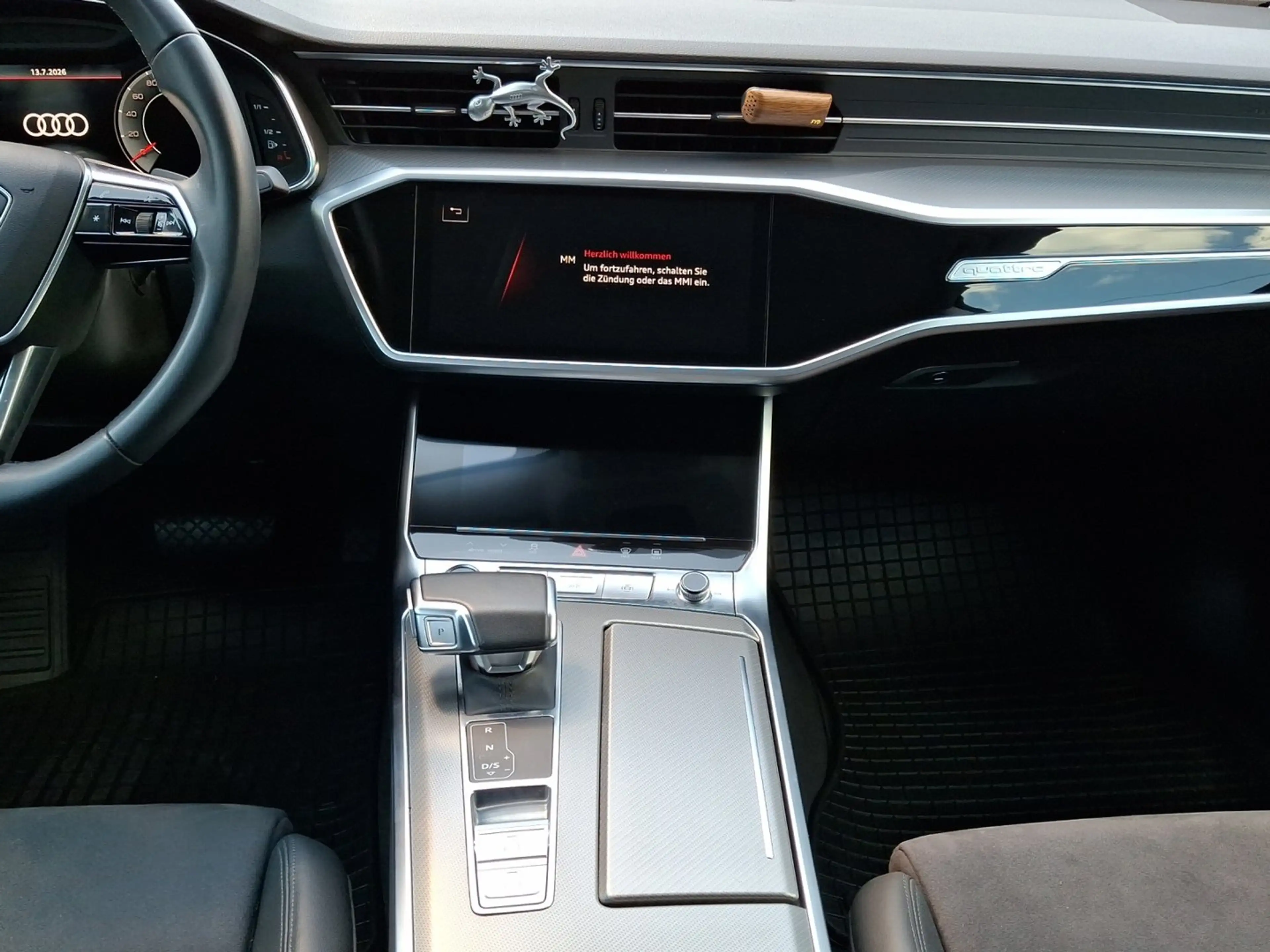 Audi A7 45 TDI quattro — photo 14