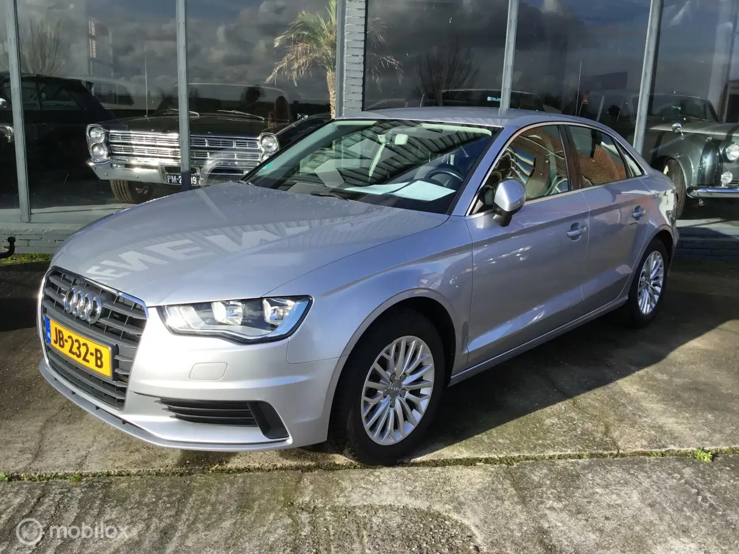 Audi A3 Limousine 1.4 TFSI CoD Ambiente Pro Line Plus Gris - 2