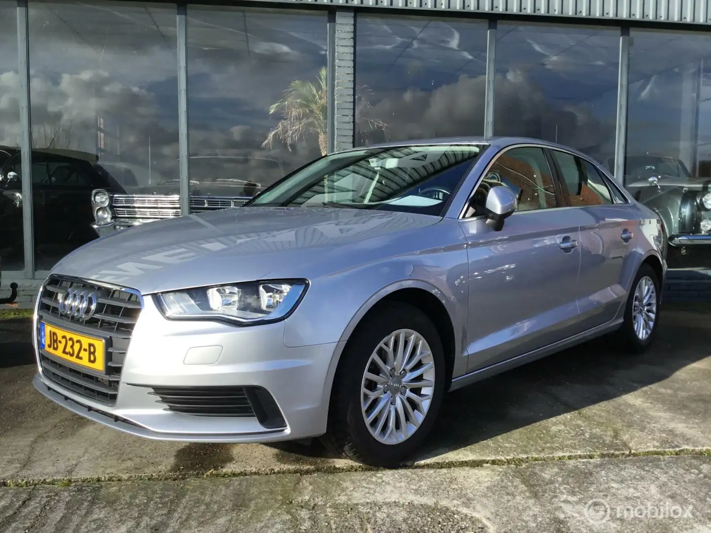 Audi A3 Limousine 1.4 TFSI CoD Ambiente Pro Line Plus Gris - 1