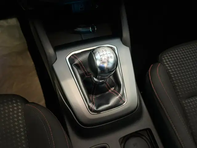 Ford Focus view 24
