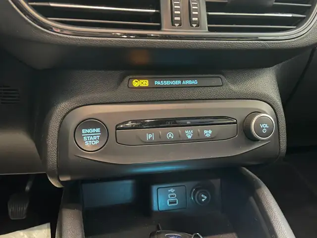 Ford Focus view 25