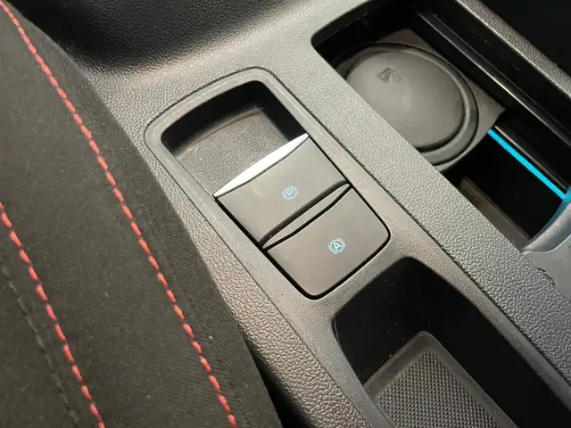 Ford Focus view 23