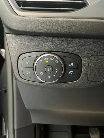 Ford Focus view 27