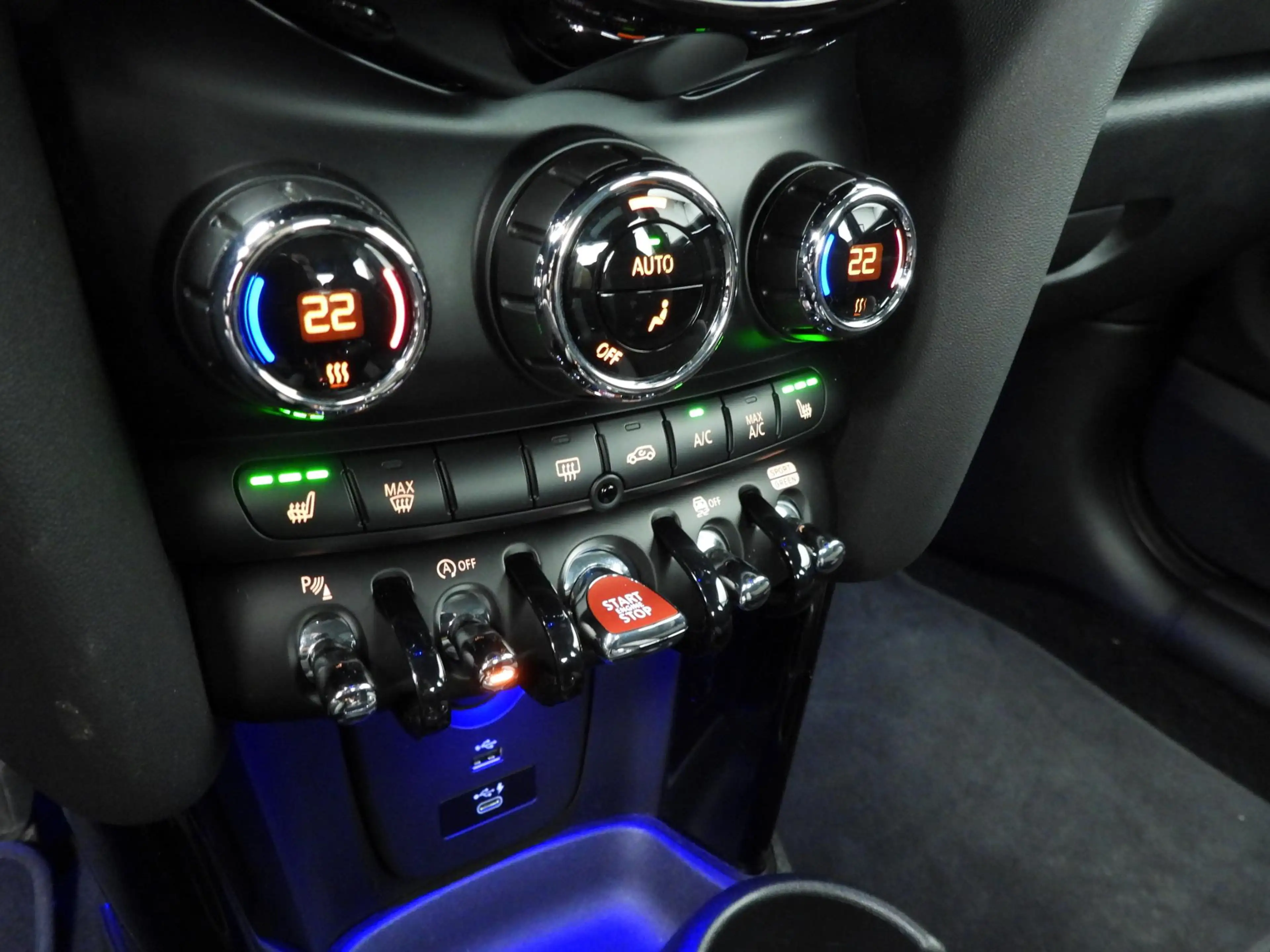 MINI John Cooper Works 3-deurs JCW Automaat / JCW Stoelen / Getint Glas / — photo 14
