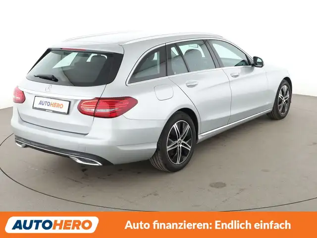 Mercedes-Benz C-Class view 6