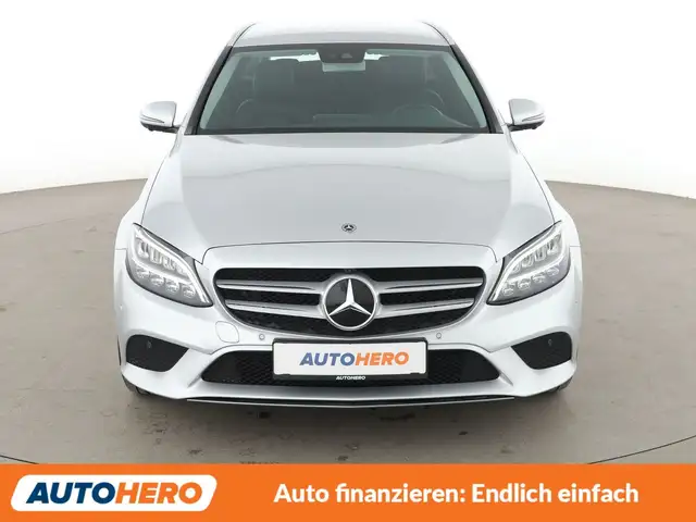Mercedes-Benz C-Class view 9