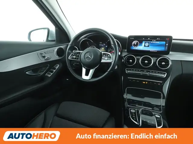 Mercedes-Benz C-Class view 13