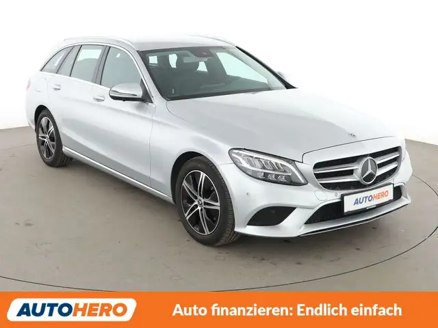 Mercedes-Benz C-Class view 8