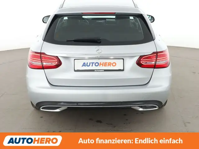 Mercedes-Benz C-Class view 5