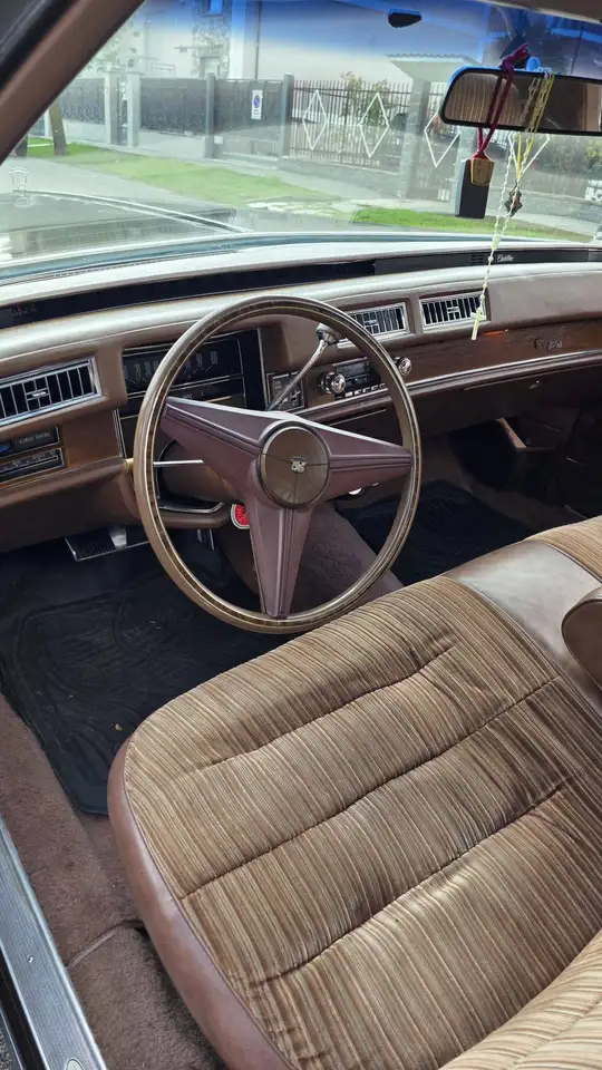 Cadillac Deville 1975, foto 3