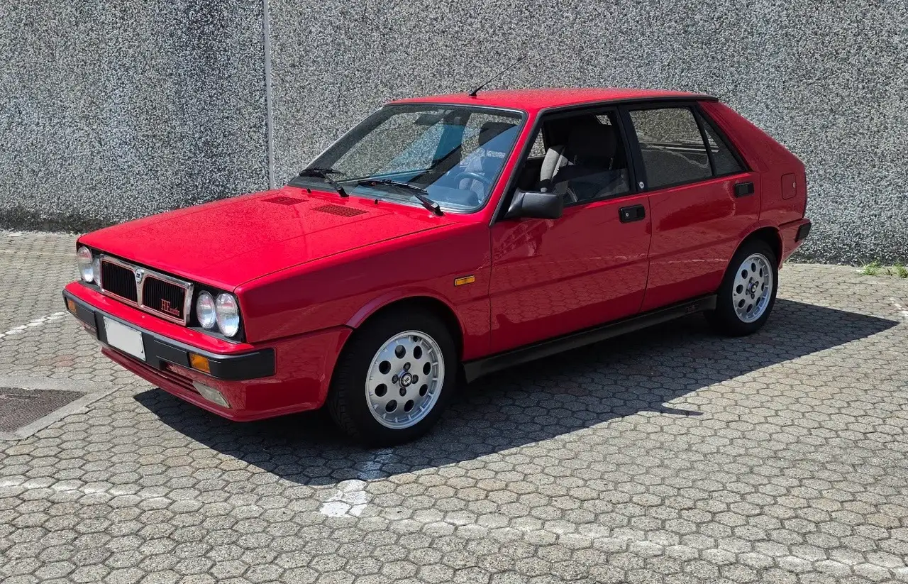 Lancia Delta 1.6 Turbo HF RST, foto 2