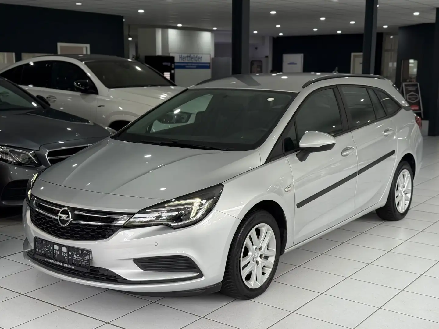 Opel Astra K Sports Tourer Edition S/S *AUTOMATIK* Silber - 1