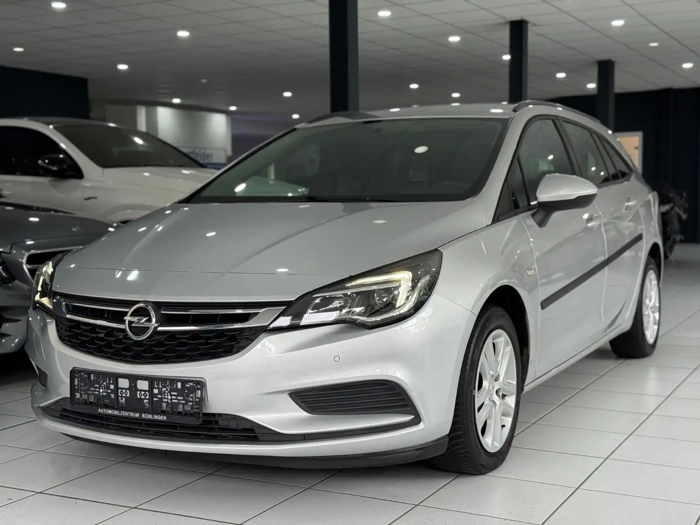 Opel Astra K Sports Tourer Edition S/S *AUTOMATIK* Silber - 2