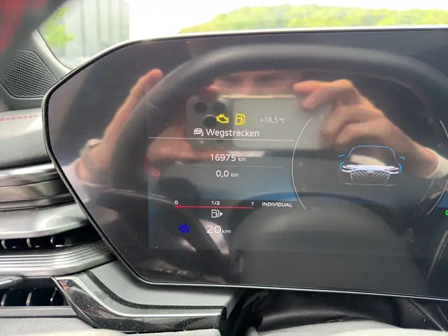 Audi A6 view 15