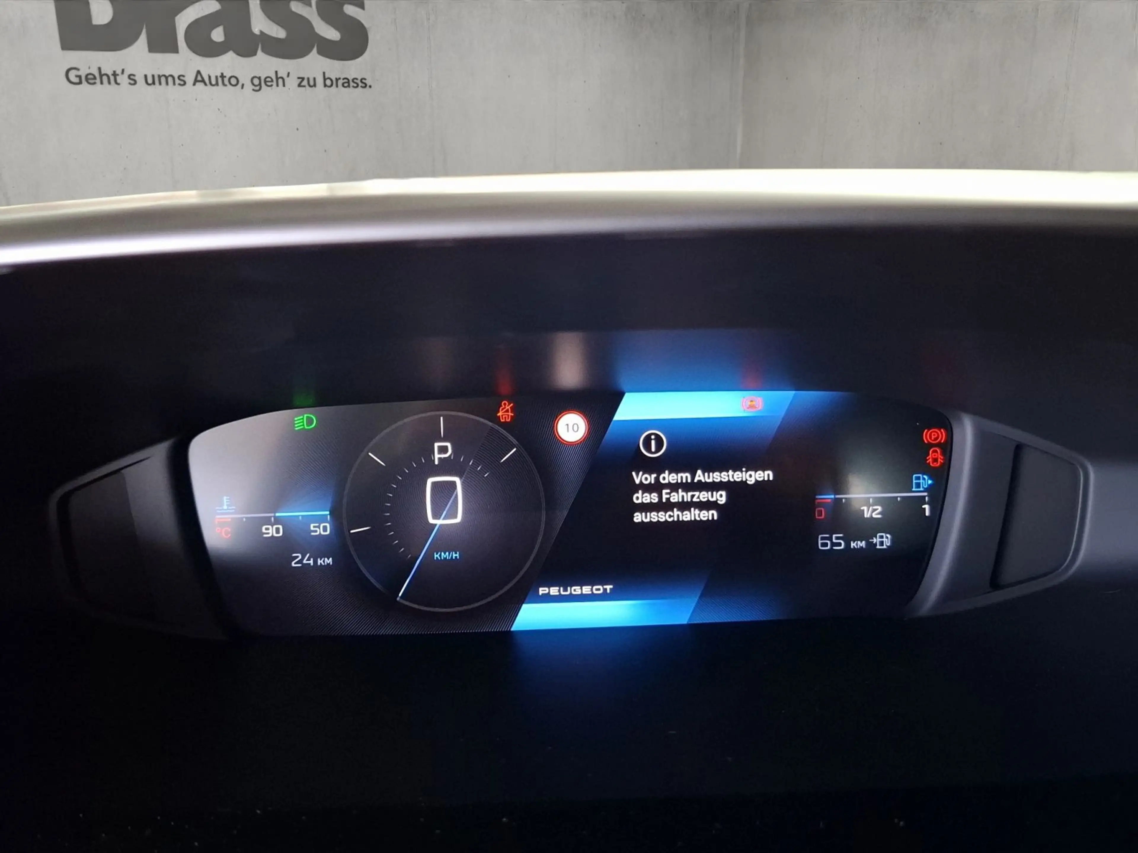 Peugeot 308 ALLURE HYBRID 145 e-DSC6 — photo 11