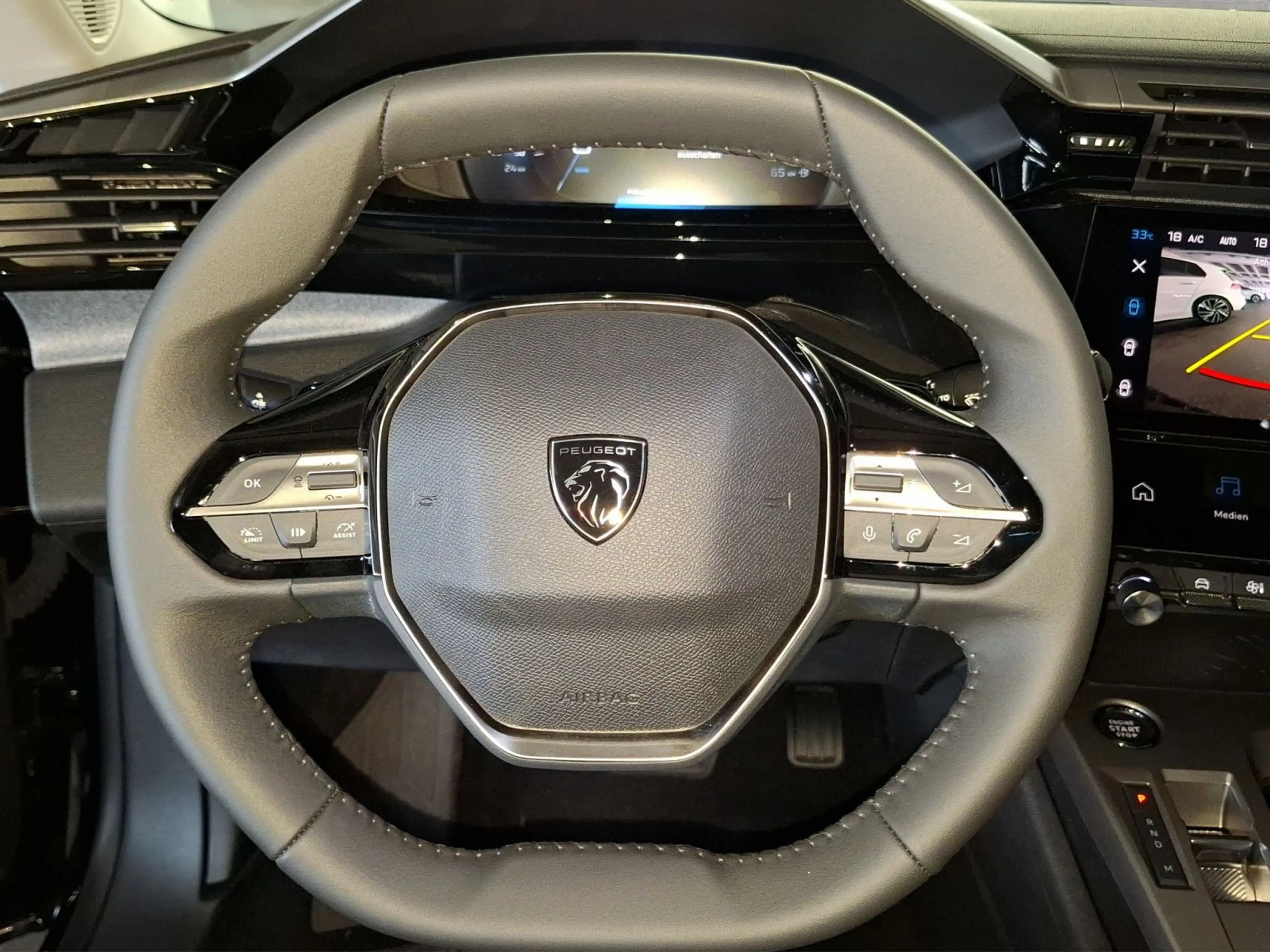 Peugeot 308 ALLURE HYBRID 145 e-DSC6 — photo 10