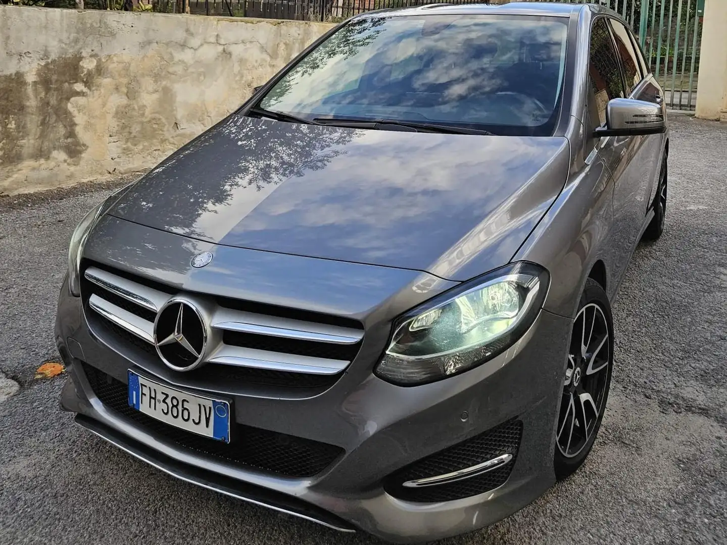 Mercedes-Benz B 180 Classe B - T246 d (cdi) Sport auto Grigio - 1