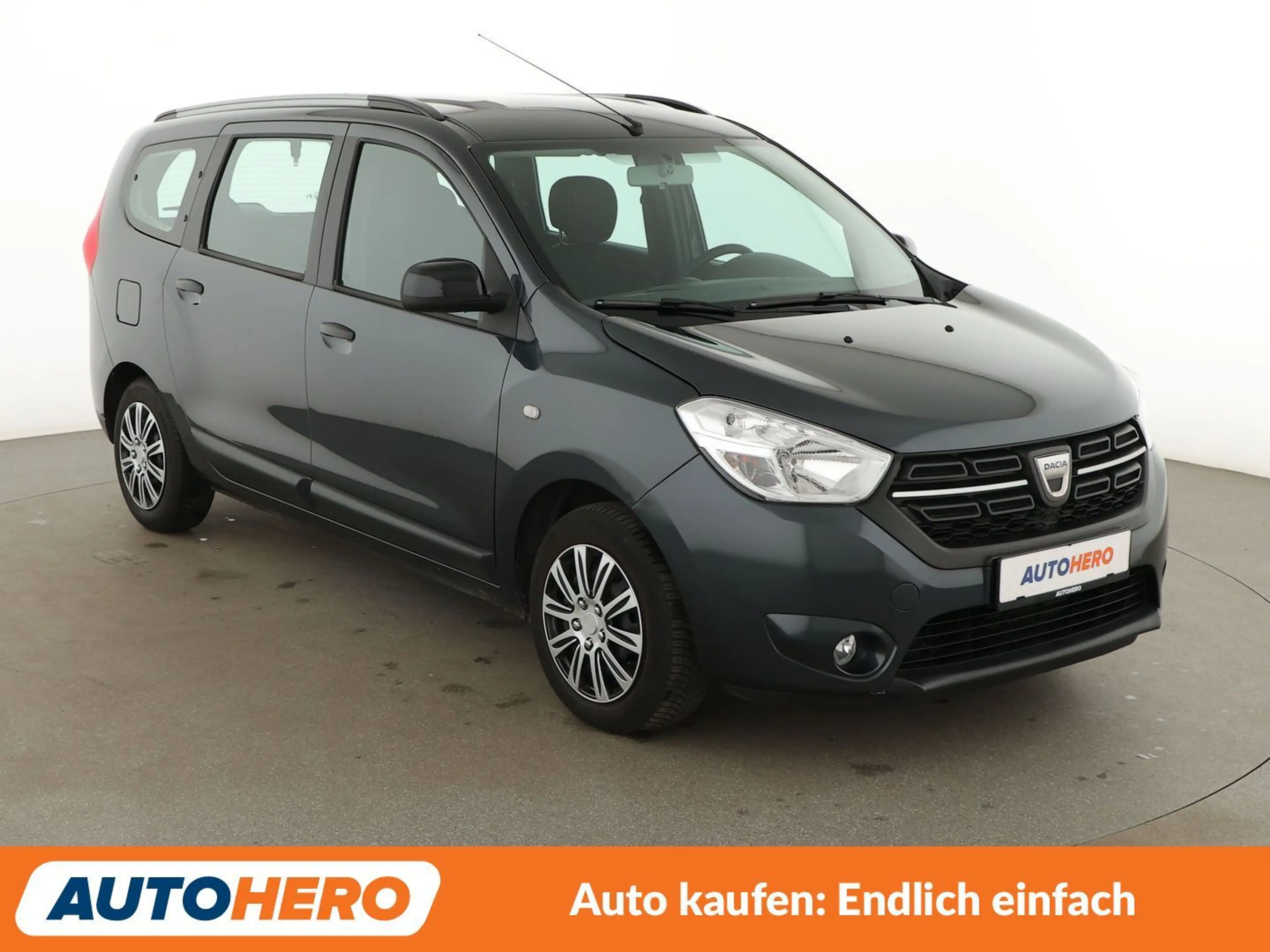Dacia Lodgy 1.3 TCe Comfort *NAVI*PDC*TEMPO*SHZ*KLIMA* — photo 8