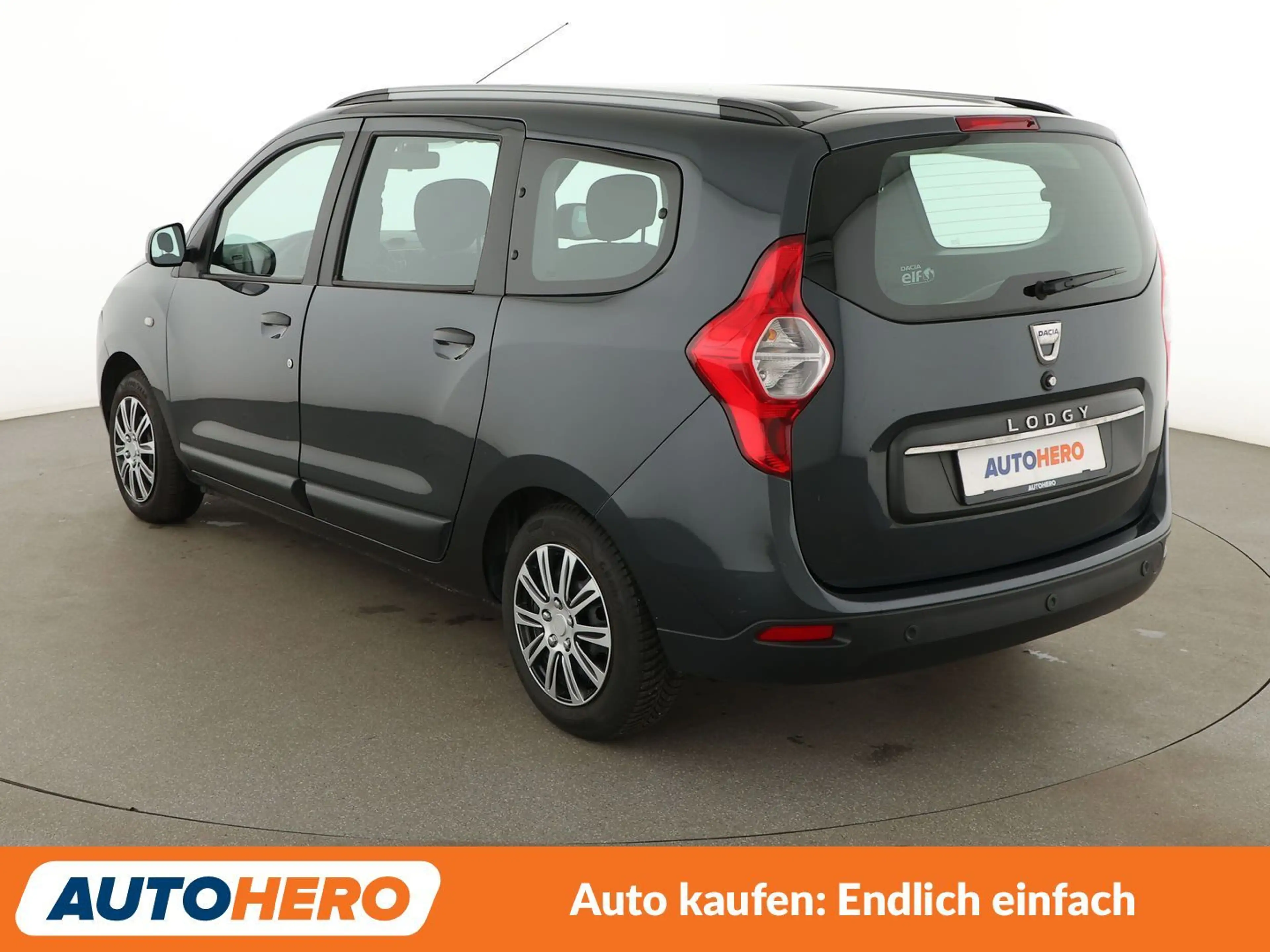 Dacia Lodgy 1.3 TCe Comfort *NAVI*PDC*TEMPO*SHZ*KLIMA* — photo 4