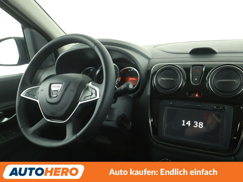 Dacia Lodgy 1.3 TCe Comfort *NAVI*PDC*TEMPO*SHZ*KLIMA* — photo 13
