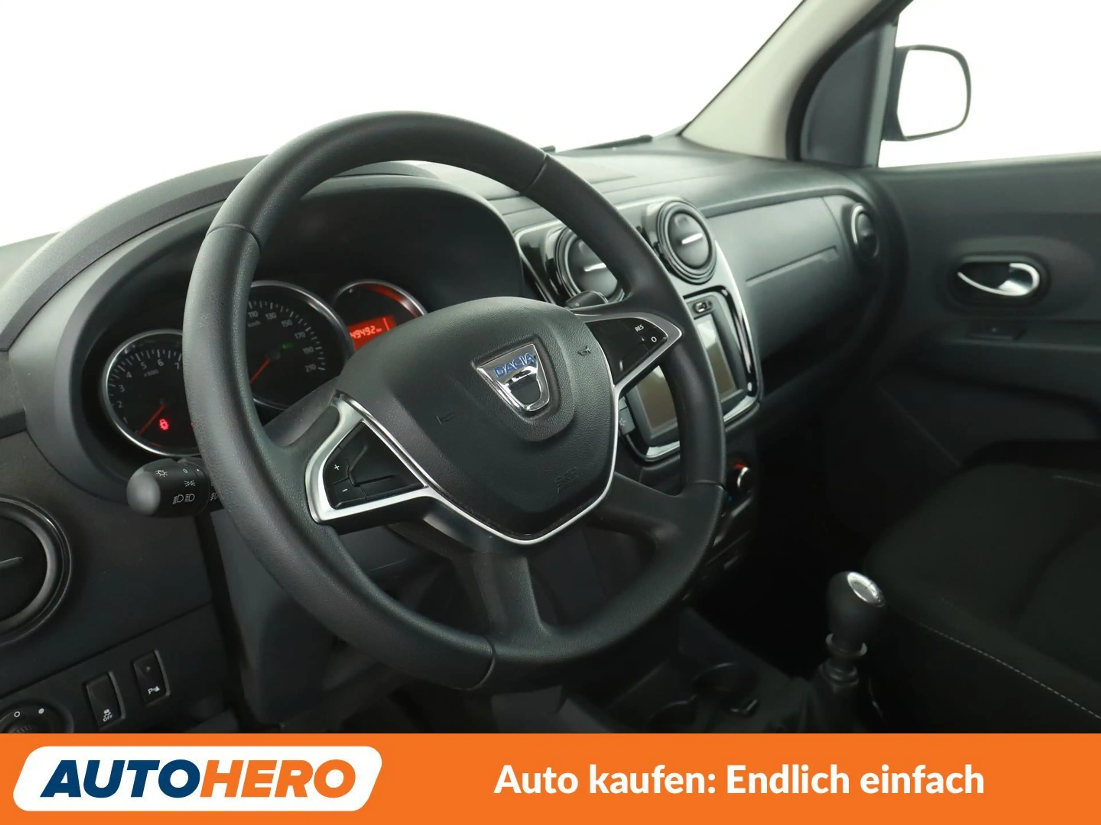 Dacia Lodgy 1.3 TCe Comfort *NAVI*PDC*TEMPO*SHZ*KLIMA* — photo 11