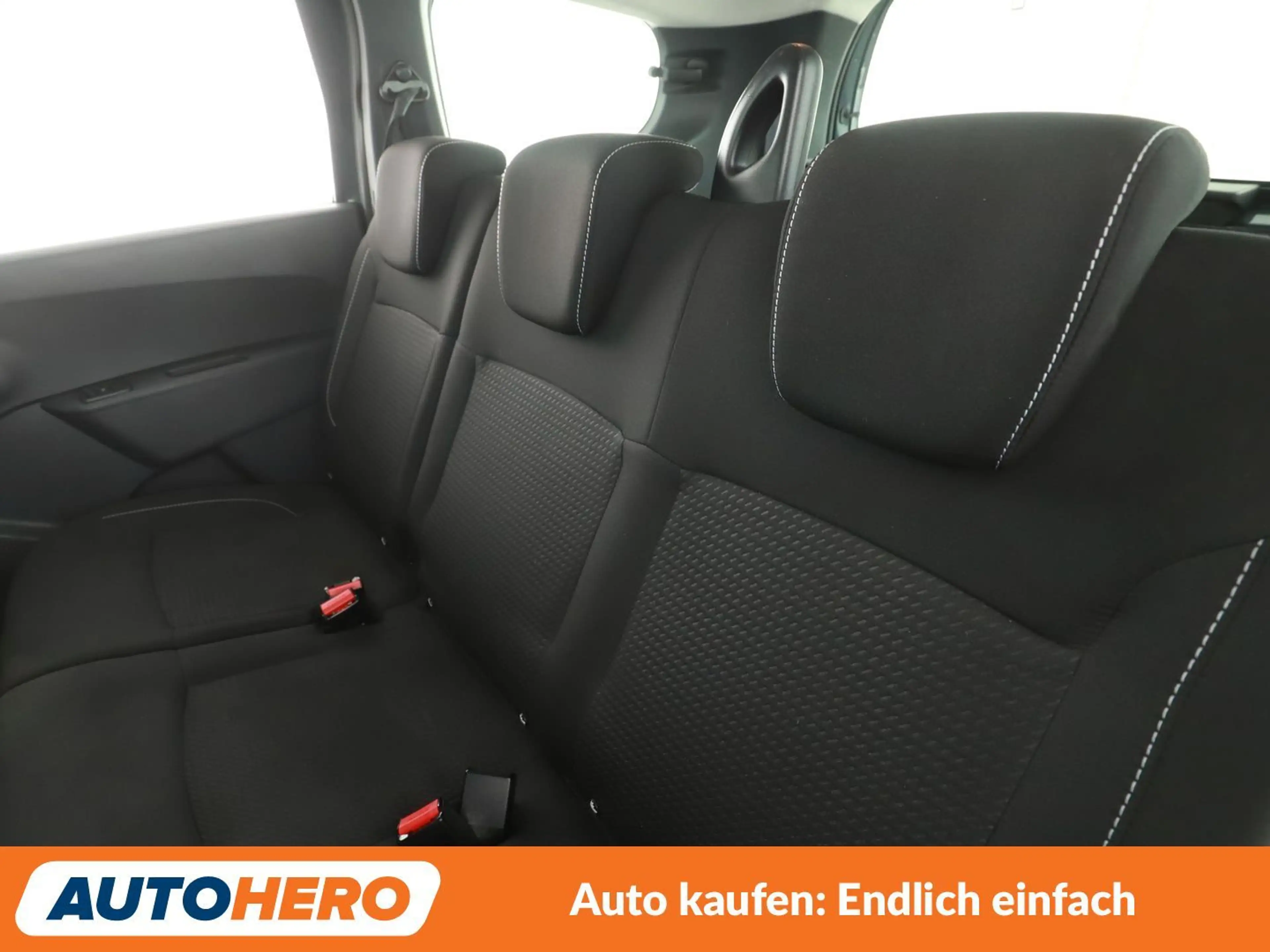 Dacia Lodgy 1.3 TCe Comfort *NAVI*PDC*TEMPO*SHZ*KLIMA* — photo 14
