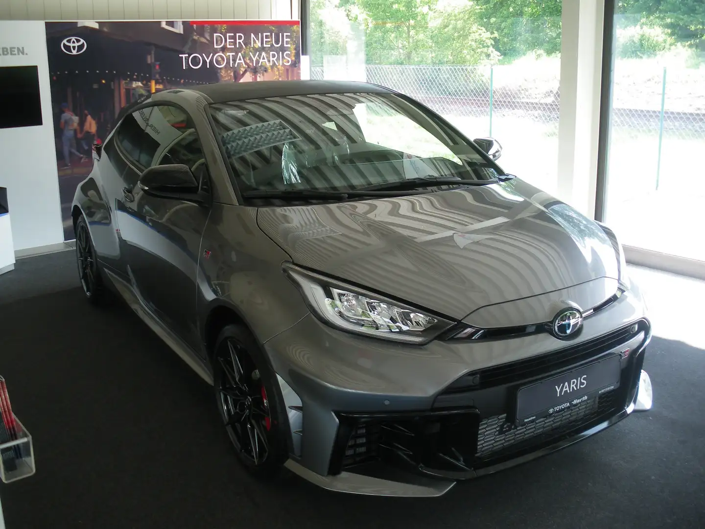 Toyota Yaris GR Argent - 1