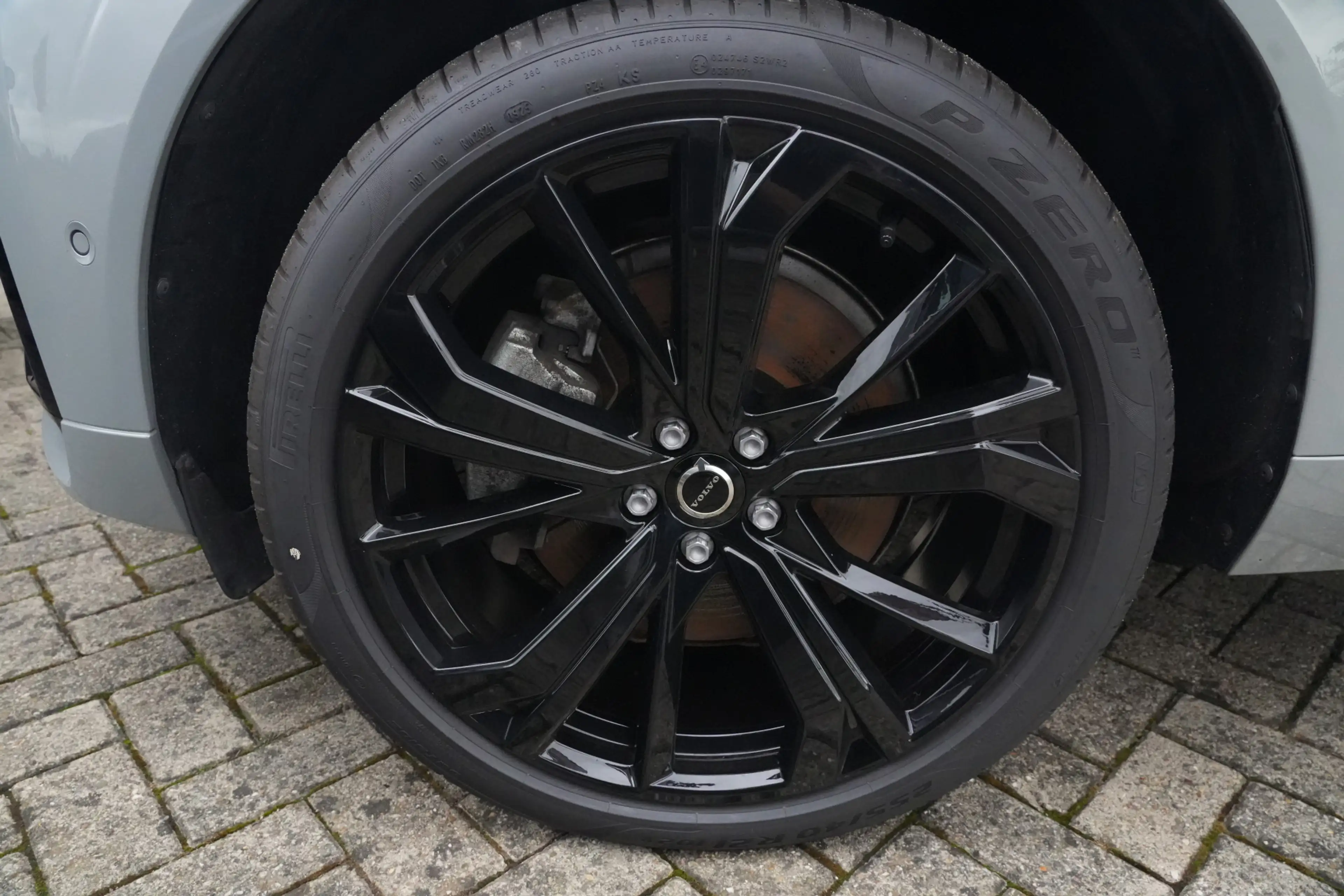 Volvo XC60 2.0 T8 FACELIFT Plug-in hybrid AWD Ultra Black Edi — photo 5