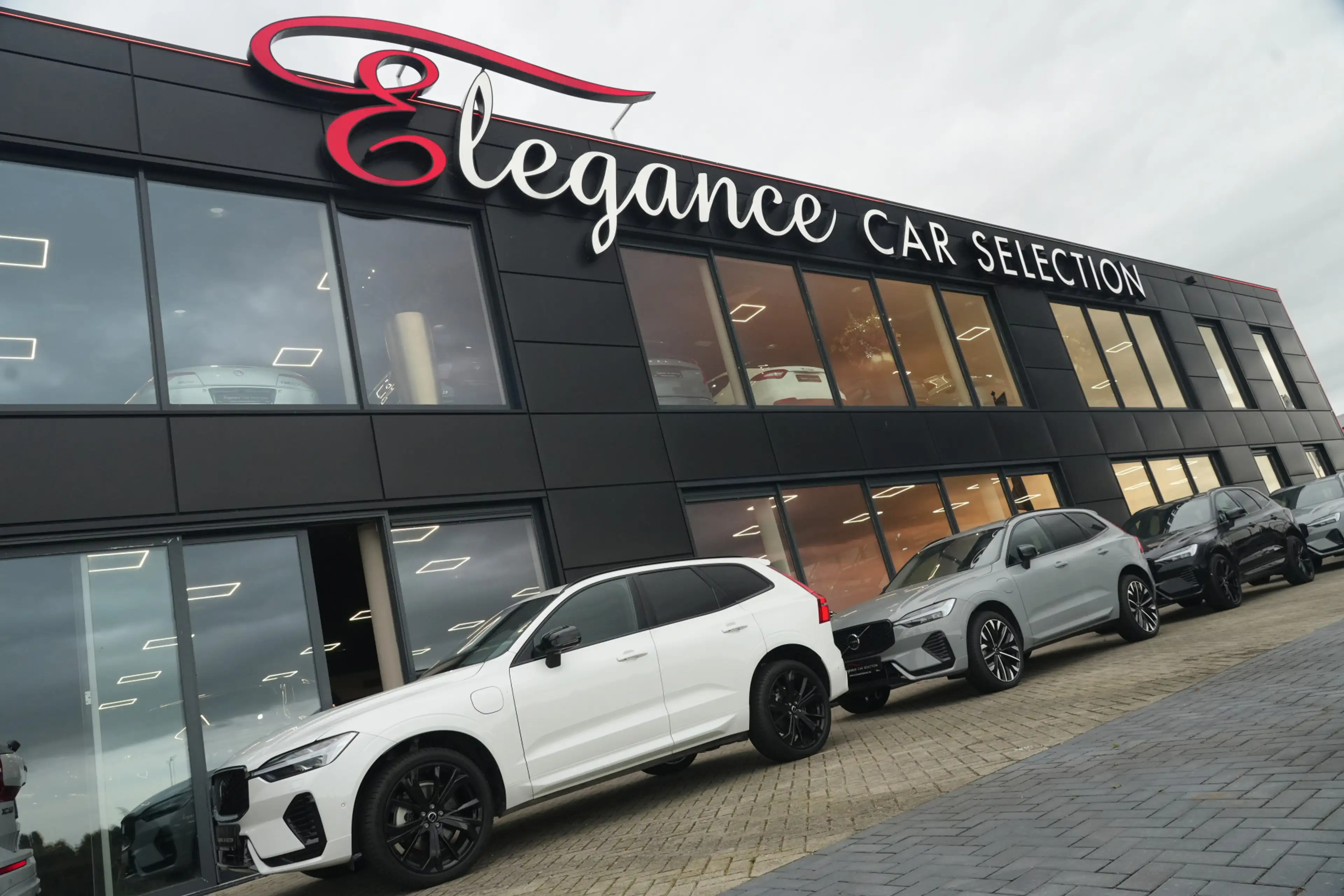 Volvo XC60 2.0 T8 FACELIFT Plug-in hybrid AWD Ultra Black Edi — photo 10