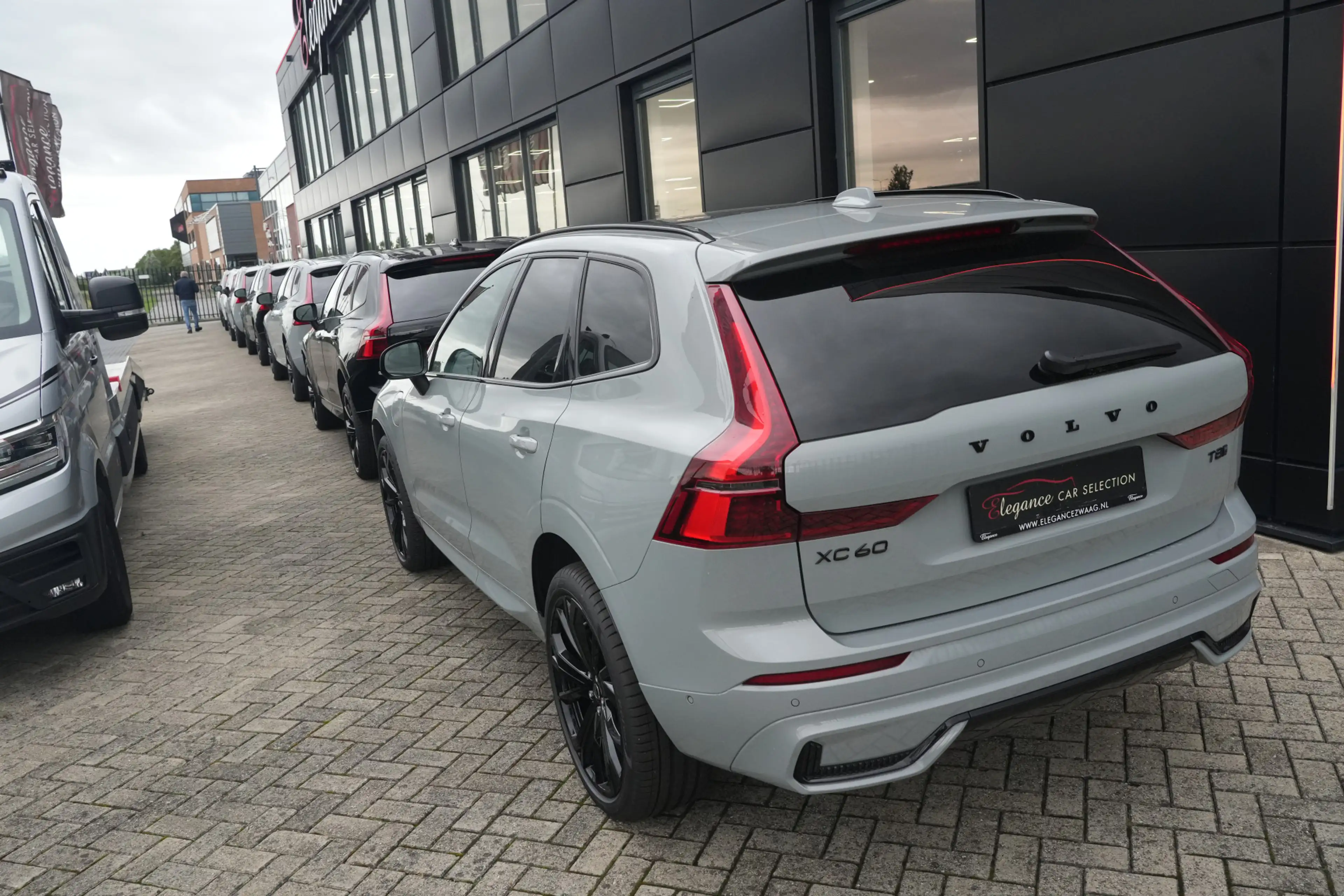 Volvo XC60 2.0 T8 FACELIFT Plug-in hybrid AWD Ultra Black Edi — photo 7