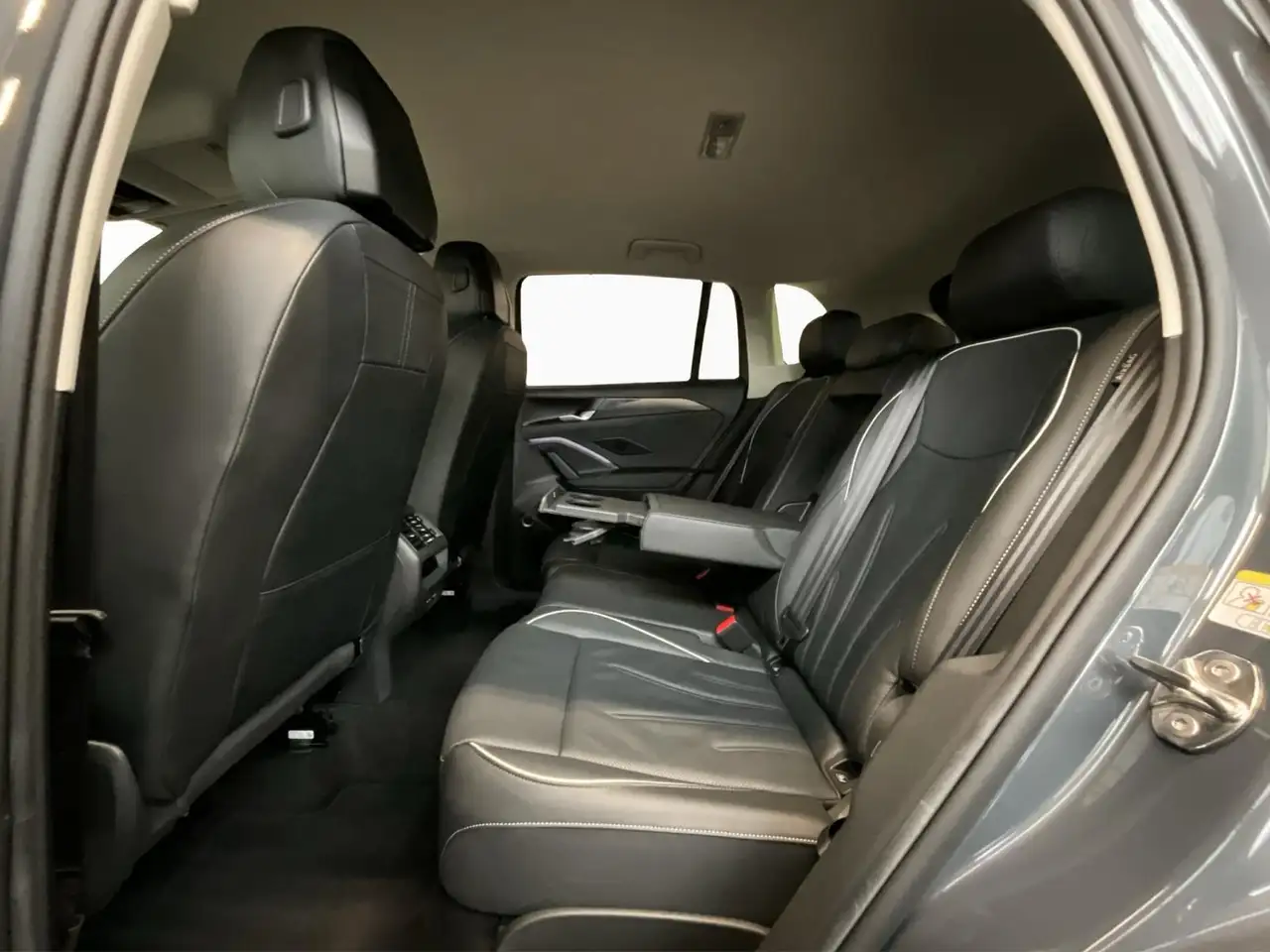 Volkswagen Tiguan Life+DSG+LED+LM18+P.Leder 15