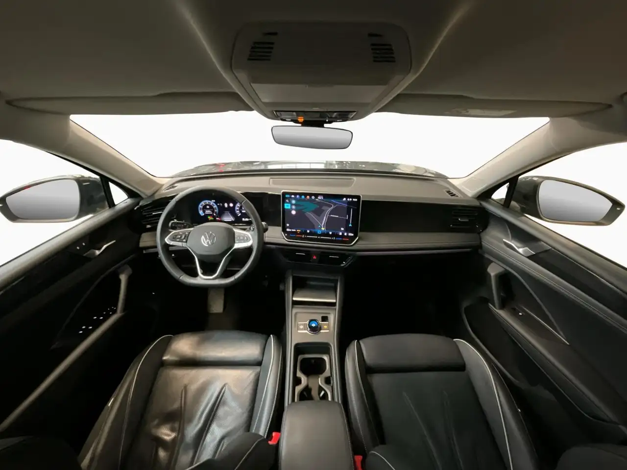 Volkswagen Tiguan Life+DSG+LED+LM18+P.Leder 2