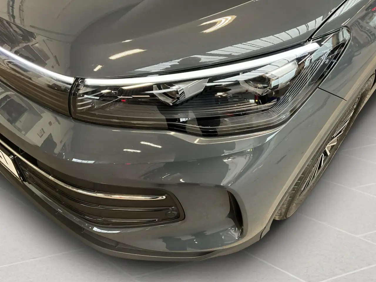 Volkswagen Tiguan Life+DSG+LED+LM18+P.Leder 17