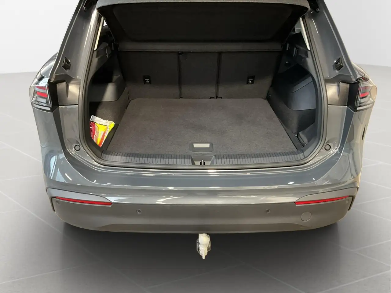 Volkswagen Tiguan Life+DSG+LED+LM18+P.Leder 16