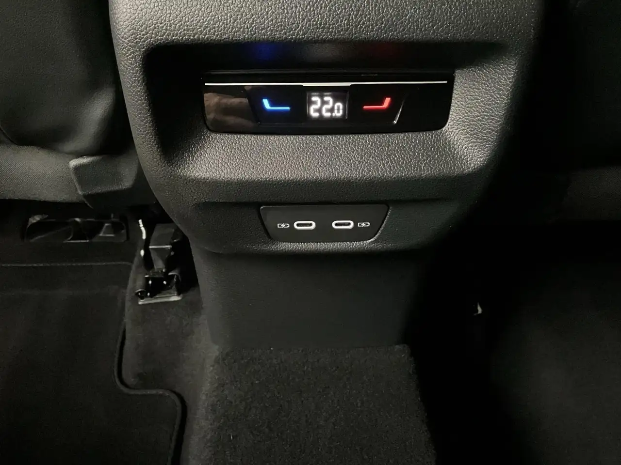 Volkswagen Tiguan Life+DSG+LED+LM18+P.Leder 22