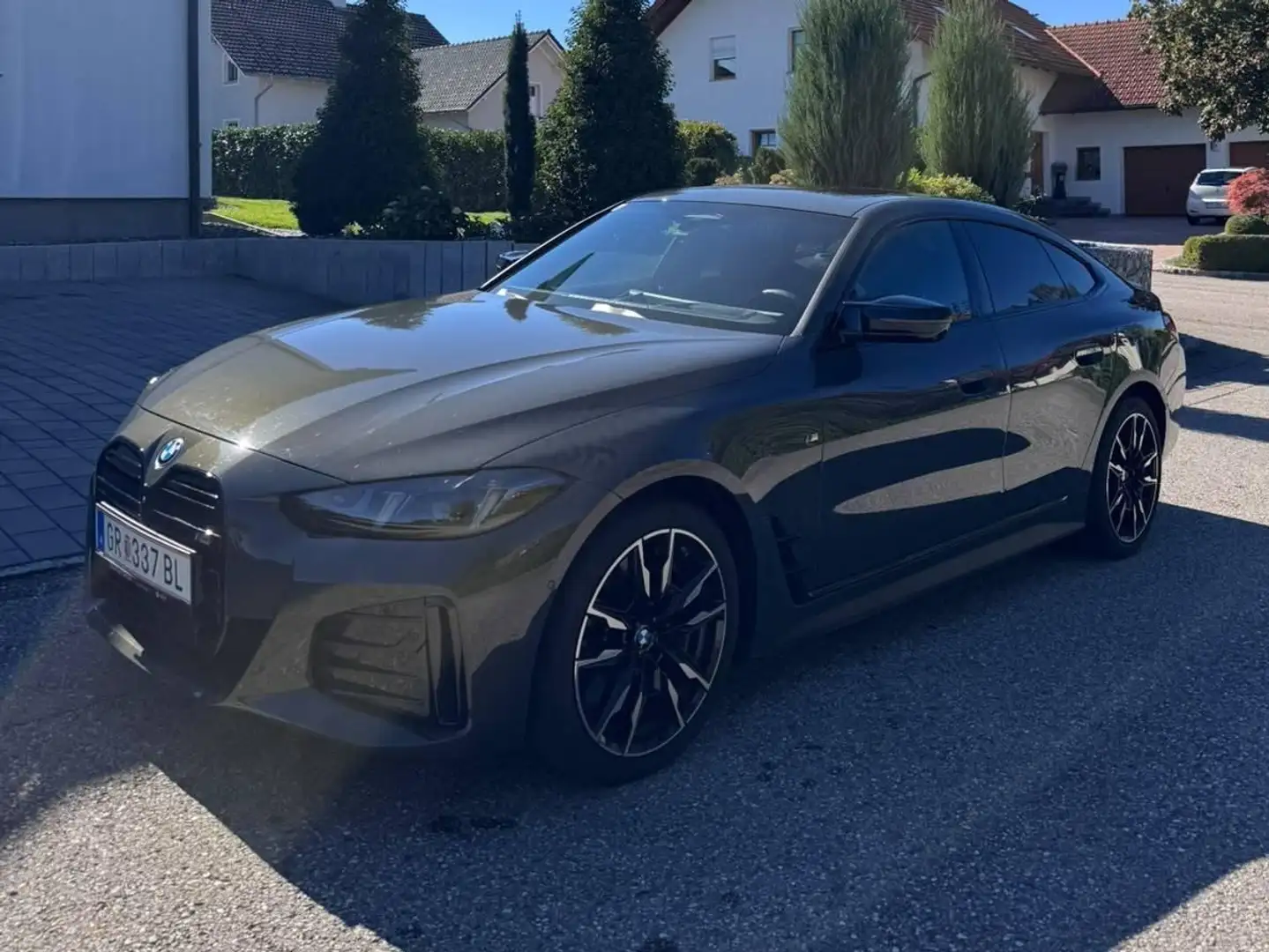 BMW i4 M50 Garantie, WinterR HuD, Schiebd, Leder, HarmK Grau - 1