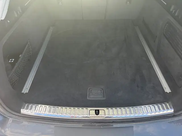 Audi A6 view 14
