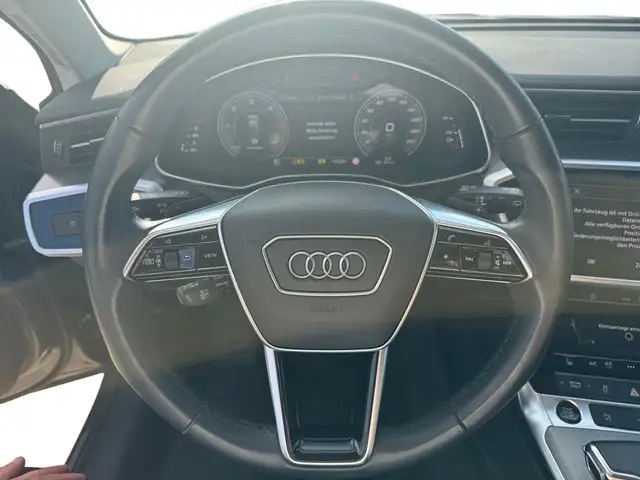 Audi A6 view 13