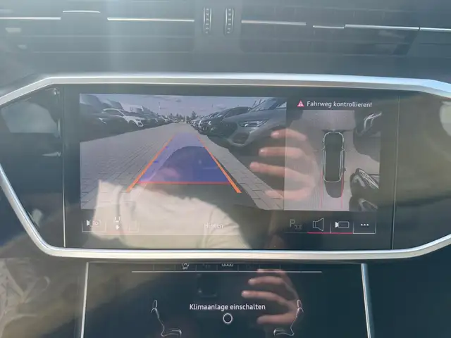 Audi A6 view 19