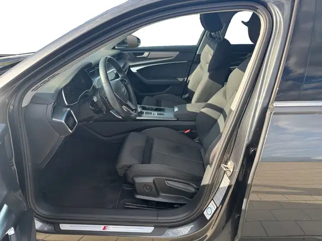 Audi A6 view 4