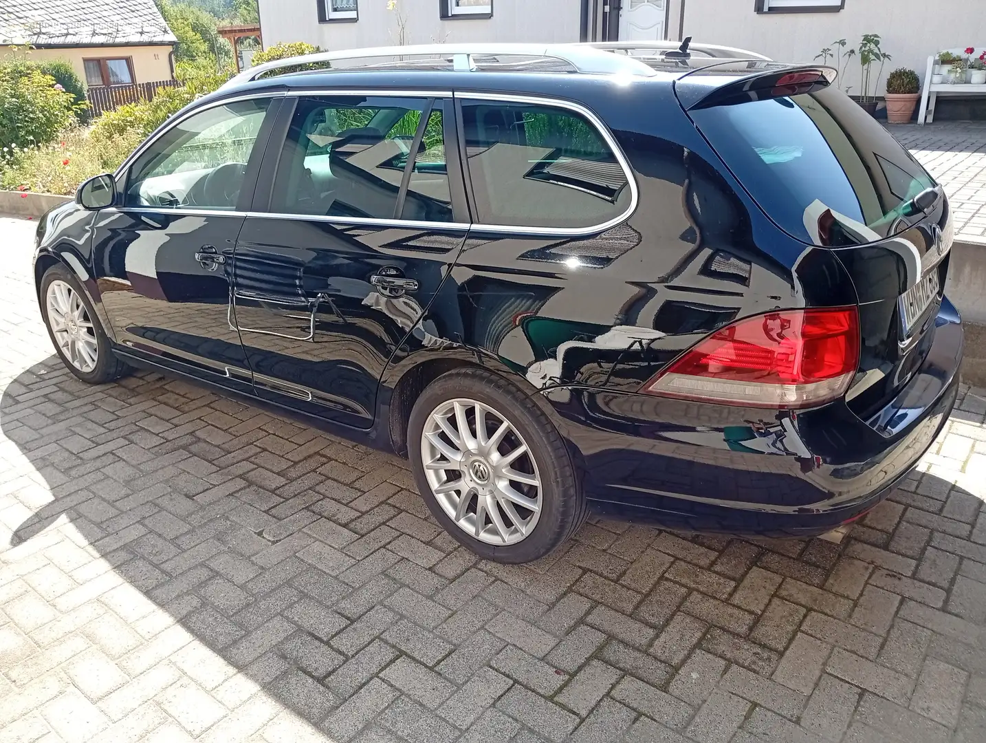 Volkswagen Golf Variant Golf Variant 1.6 TDI DPF BlueMotion Schwarz - 1